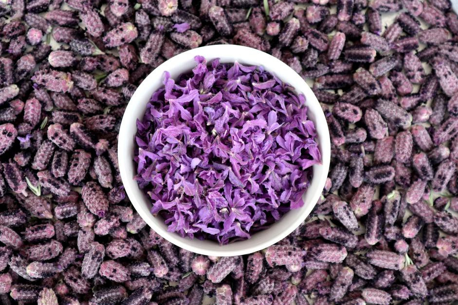 Mushonga Wezvipembenene Wakaderera Lavender Ruva Tea (2)