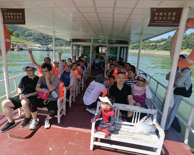 Bioway Organic Organizes Team-building Trip in Ankang